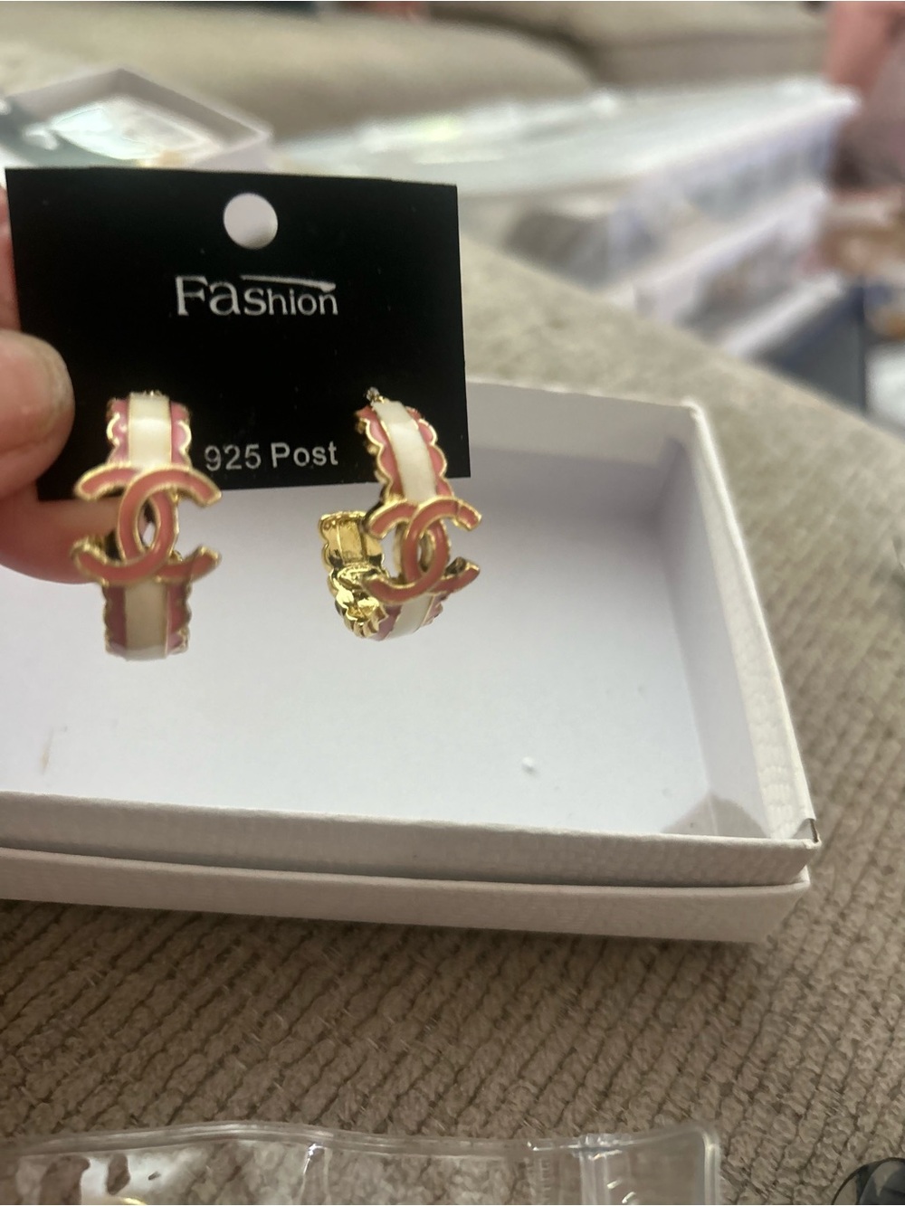Elegance Pink & Gold Interlocking Hoop Post Earrings, New - Picture 6 of 7